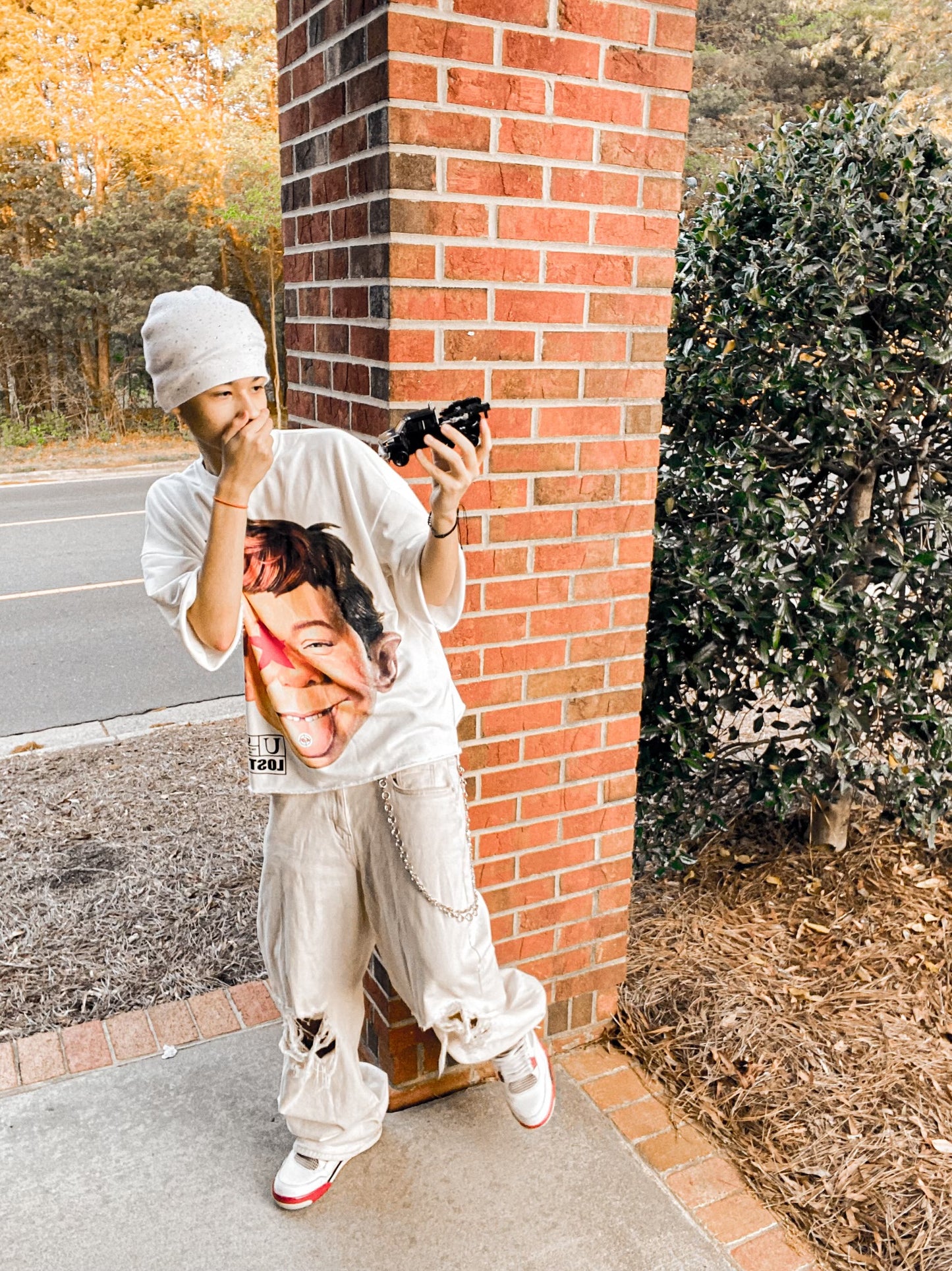 “MAD WEIRD TEE”